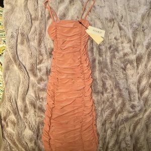 Club London NWT ruched club dress in soft pink